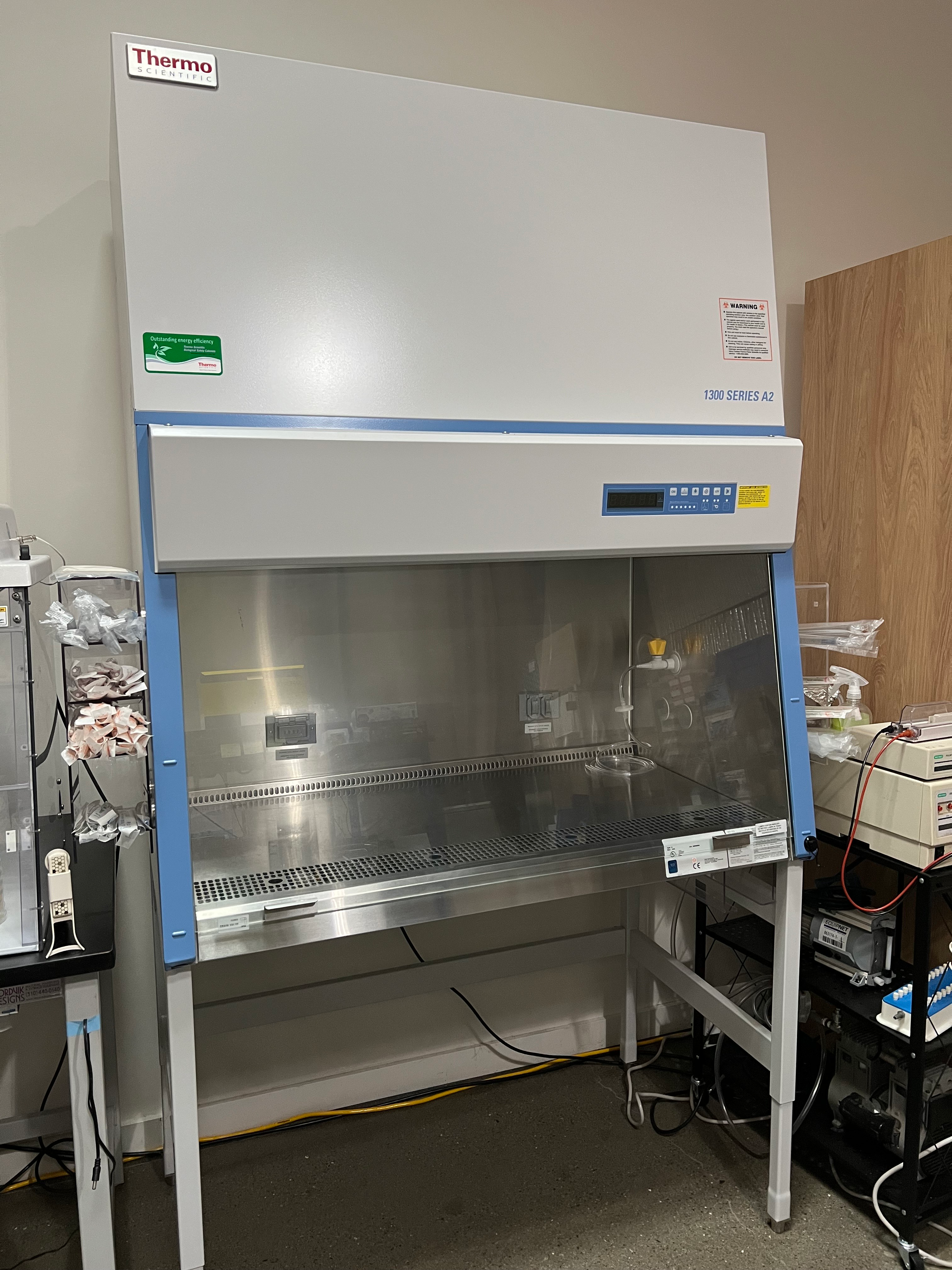 Thermo ScientificTM 1300 Series Class II, Type A2 Biological Safety Cabinet